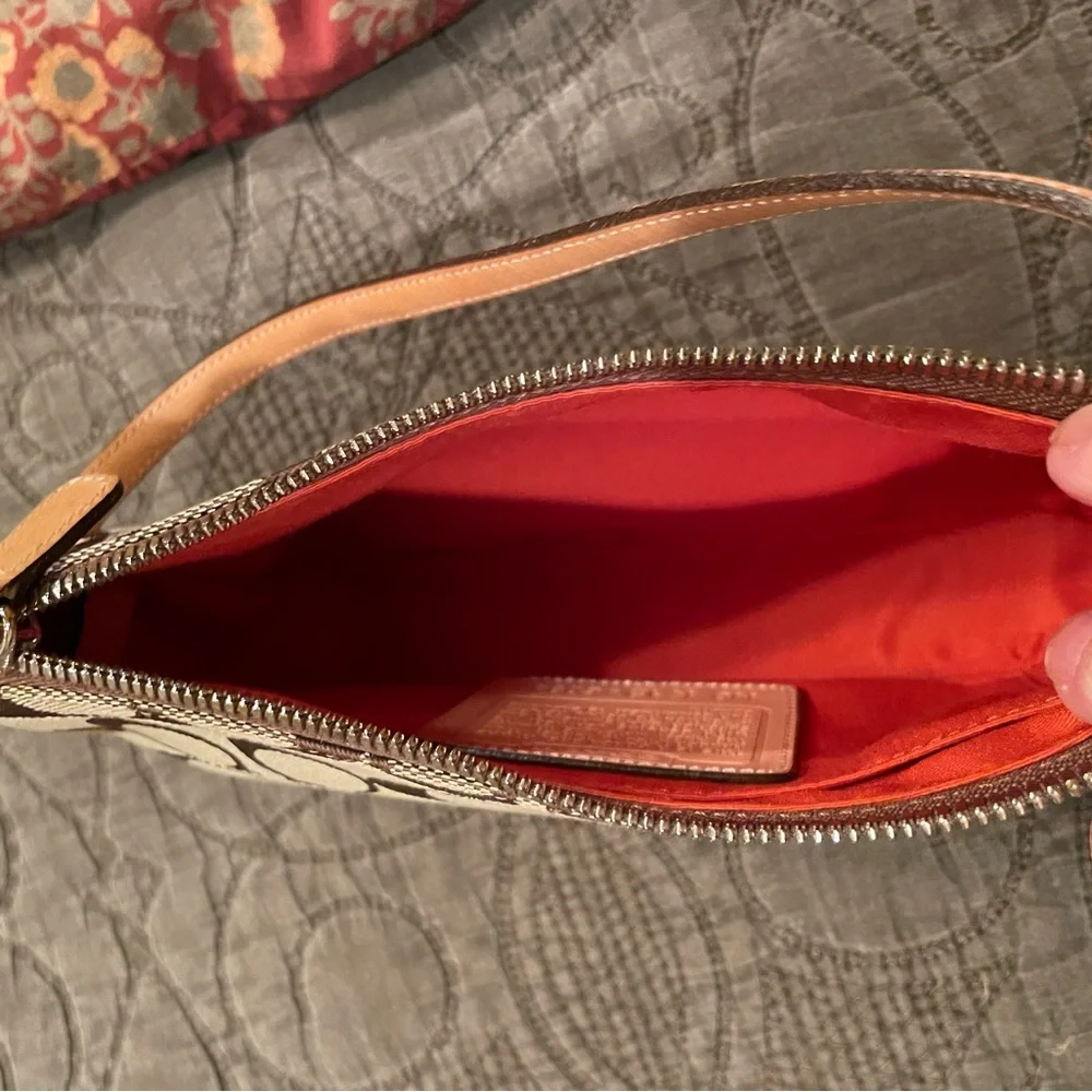 COACH Demi Hampton Shoulder Bag - Picture 7 of 11